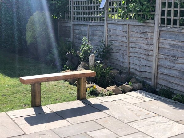 المنطقة المحيطة بالمنشأة