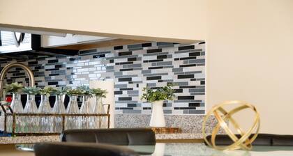 Beautiful 2 Bedroom Townhouse in Marietta