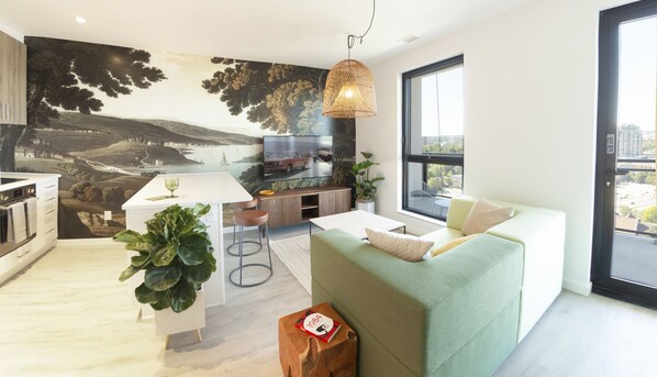 標準公寓 | 起居區 | 55-吋智慧型電視、數位頻道、電視、Netflix