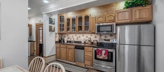 Water view, large 2 bedroom in N Everett 