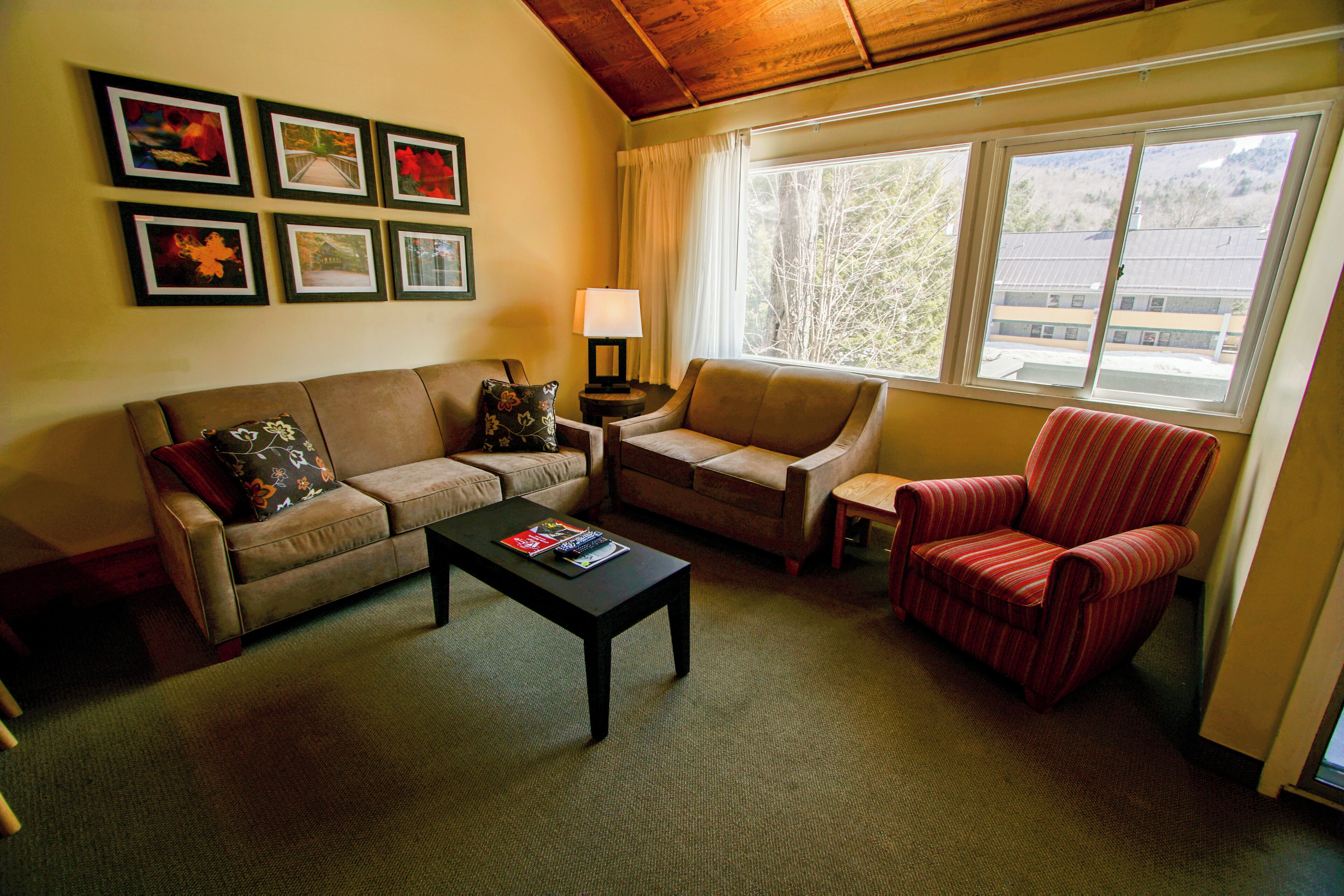 Loft, 2 Bedrooms | Living area