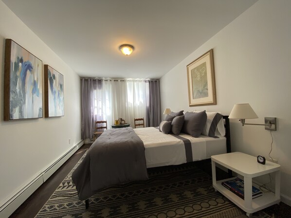 1 bedroom, desk, free WiFi, bed sheets