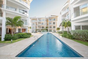 Pool - Lovely 2BR beachfront condo (Punta Cana)