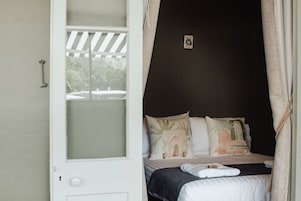 Wifi gratis y ropa de cama