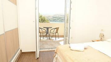 1 camera, Wi-Fi, lenzuola