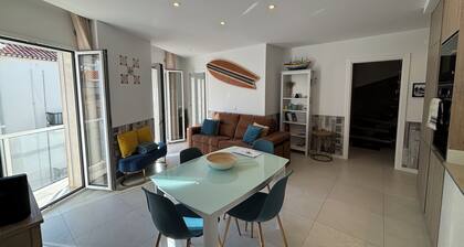 Luxury 3-bedroom apartment in the historic center of Nazaré, 80 m from the beach