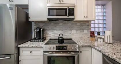 Tennyson Gem- New renovation, enjoy longer stays