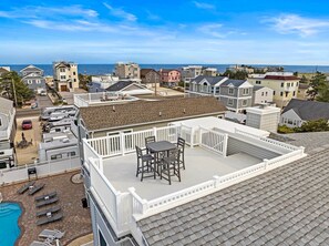 تناول الطعام بالخارج