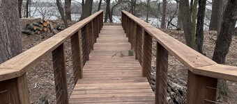 Lake home on quiet recreational lake with hot tub. Close to "Up North" amenities