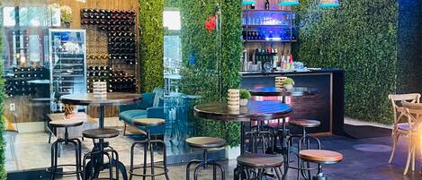 酒吧(店内)