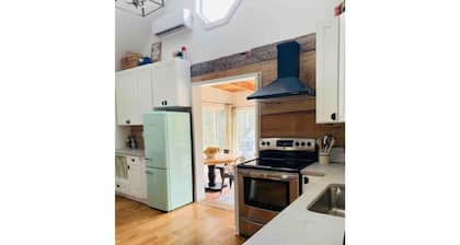 Cozy Cabin from 1890