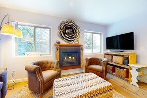 Televisión, chimenea y servicios de streaming 