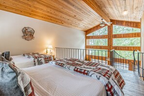 3 bedrooms, iron/ironing board, Internet, bed sheets