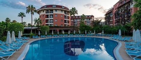 Indoor pool, outdoor pool
