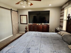 4 bedrooms, WiFi, bed sheets, wheelchair access