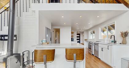 Amazing dog-friendly mountain view home with hot tub, wood stove, patio, & deck