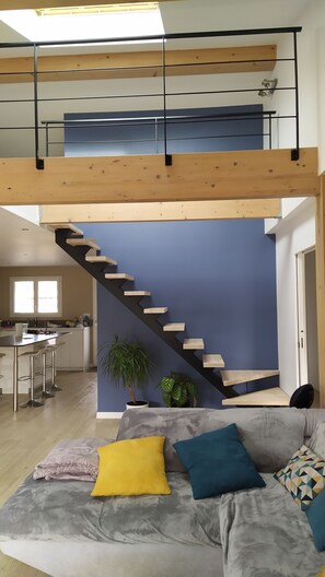 TV connectée, table de tennis de table