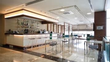 Bar (en el alojamiento)