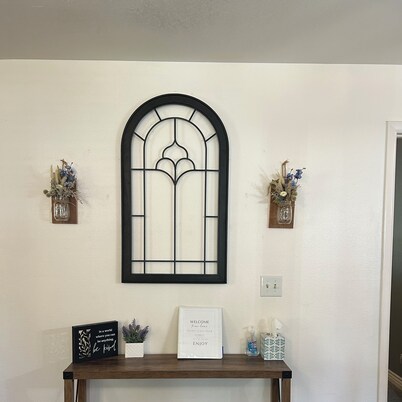 Sunny Days w/ room for everyone. Pet-Friendly!