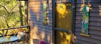 Peaceful and private cabin overlooking the Little Buffalo River.