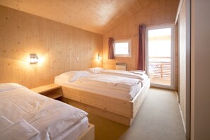 6 bedrooms, free WiFi, bed sheets