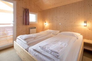6 quartos, Wi-Fi de cortesia, roupa de cama