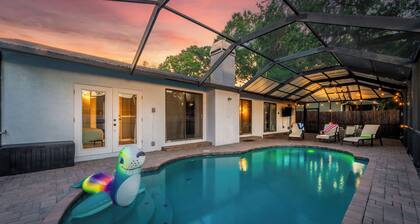 Dunedin Salt Shed w/ Heated Pool & Games - Sleeps 8 4BD