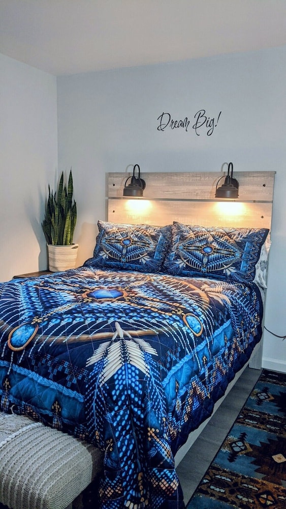 Great Condo Walk to Ski Resort! Mcafee Vrbo