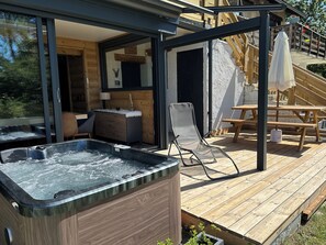 Outdoor dining - Can Sansa Appartement 4 Avec Jacuzzi Dans Maison Pyrénéenne (Font-Romeu-Odeillo-Via)