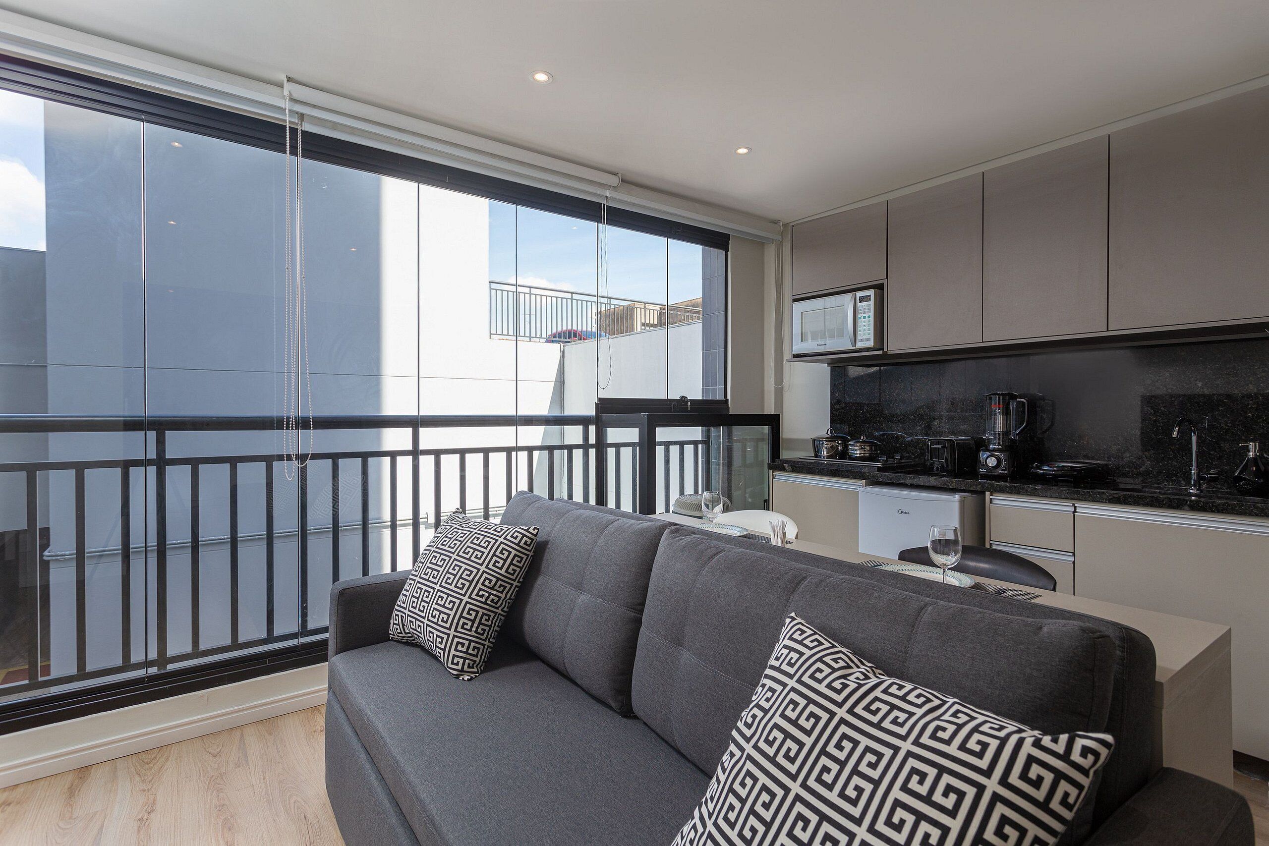 Apartment | Wohnbereich | 40-Zoll-Fernseher mit Satellitenempfang