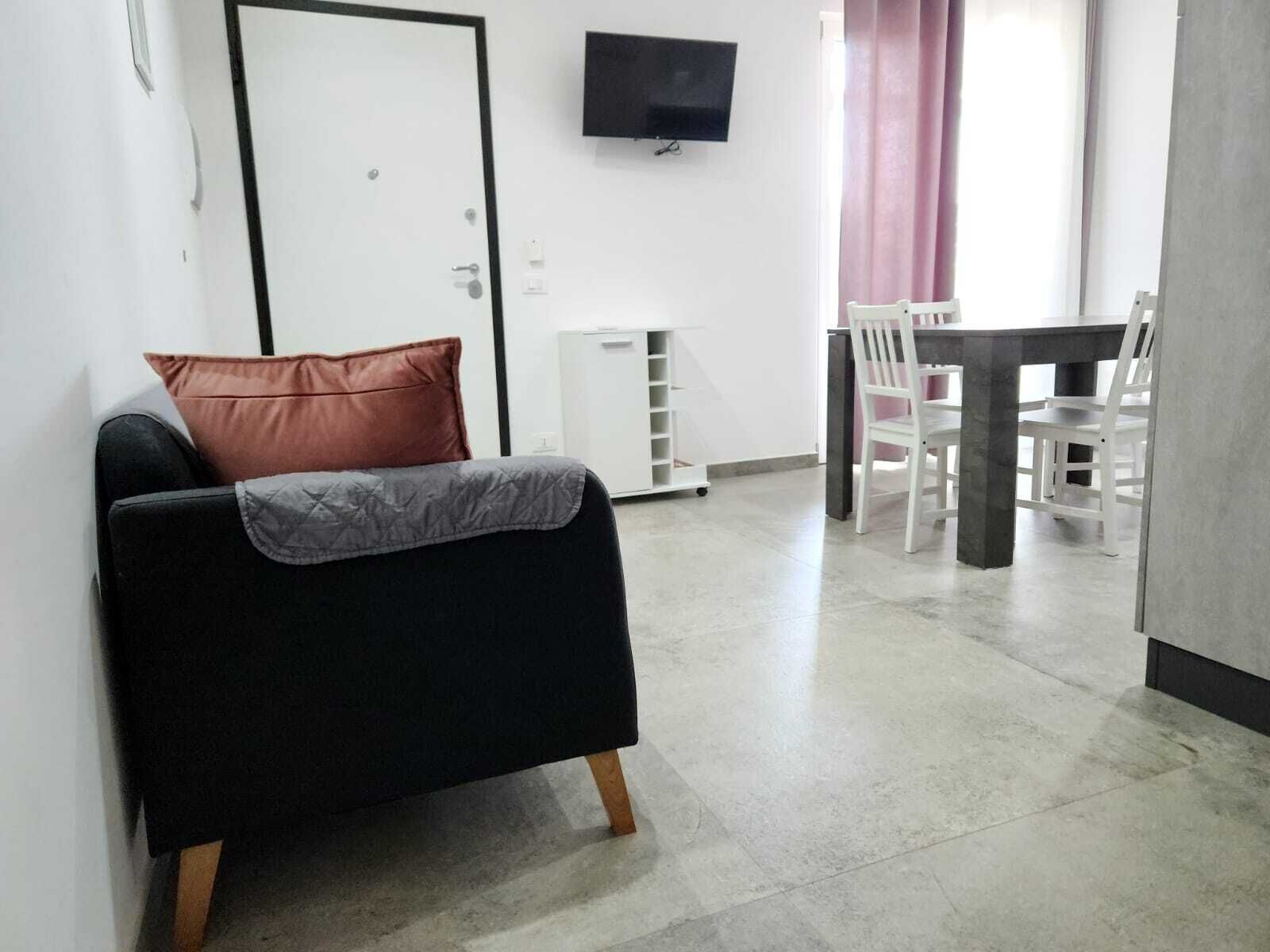 Apartemen Superior, 2 kamar tidur, kamar mandi pribadi, pemandangan kolam renang | Ruang makan