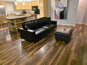 Televisión y chimenea 