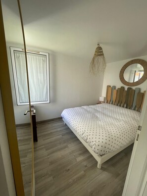 2 habitaciones, tabla de planchar con plancha y wifi gratis 