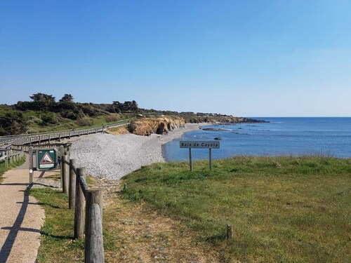 House in seaside residence with swimming pool