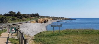 House in seaside residence with swimming pool