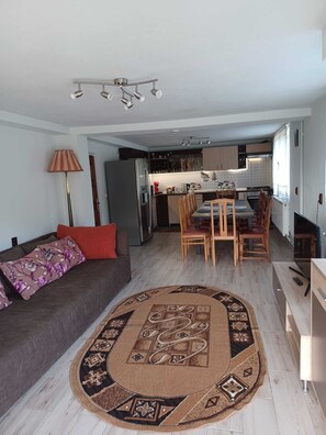 Télévision, cheminée