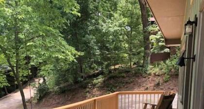 No steps and dogs welcomed!