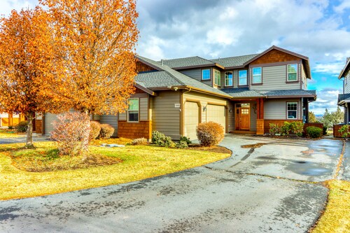 Golf course-front home with deck, hot tub, fireplace, W/D, & community pool  - Redmond | Vrbo