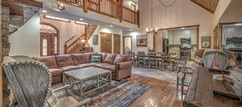 Flat Creek Falls House - Secluded & Peaceful