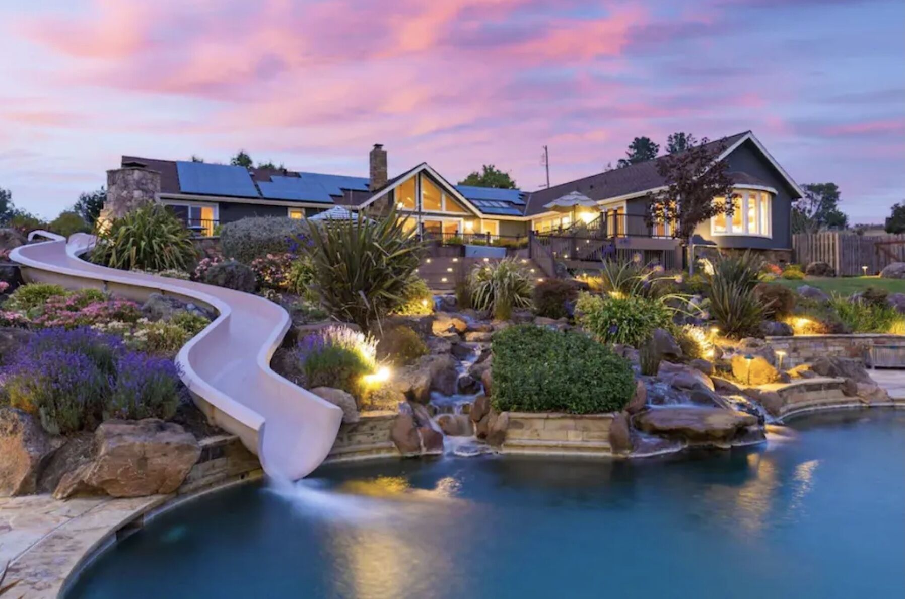 Wine Country Estate - Luxury Private Pool with Water Slide & Hot Tub