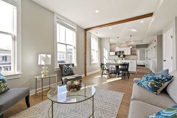 Smart TV, books - Newly restored apartment in the heart of Chestertown (Chestertown)