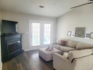 Living area - Centrally located cozy 2BR townhome (Augusta)