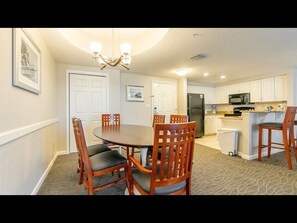 Dining - 3BD/Daytona - Slide, Pools, Lazy River, Bar, Beach (Daytona Beach)