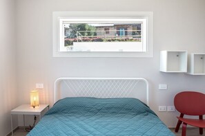 4 bedrooms, WiFi, bed sheets