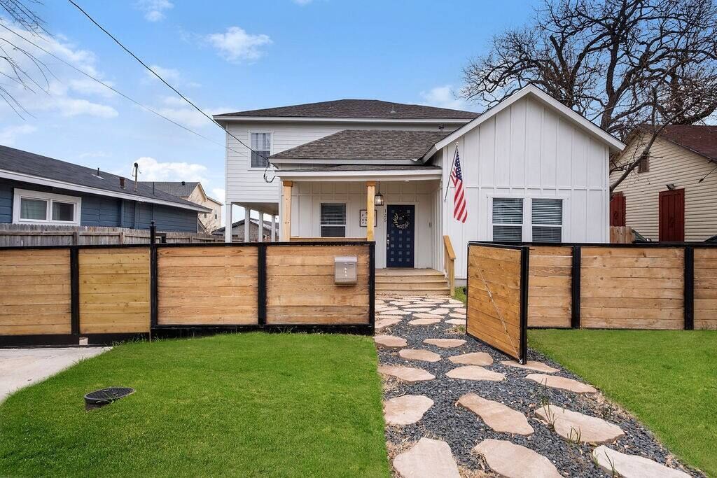 NEW! Downtown Lux, Large Groups