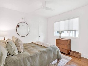 2 bedrooms, WiFi, bed sheets - Lovely Laguna Oceanside Gem! (Laguna Beach)