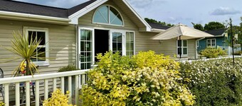 🥇 Holiday Lettings Beech Lodge 6 Bed Luxury