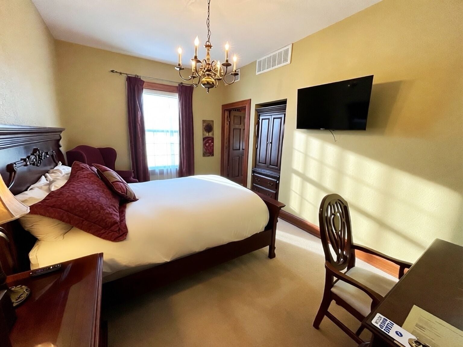 Cozy Suite 303 | Individually decorated, individually furnished, desk, laptop workspace