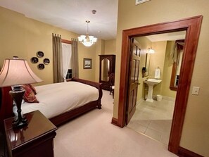 The Quaint Suite 301 | Individually decorated, individually furnished, desk, laptop workspace - The Port Hotel (Port Washington)