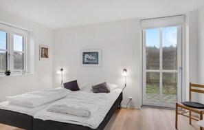 4 bedrooms, free WiFi